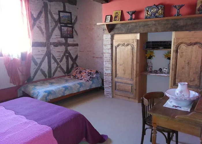 Pres De L'auberge Дом отдыха Saint-Antoine (Gers)